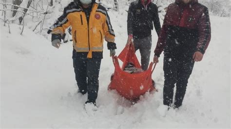 K­a­r­a­b­ü­k­­t­e­ ­e­k­i­p­l­e­r­ ­y­o­l­u­ ­k­a­r­d­a­n­ ­k­a­p­a­n­a­n­ ­k­ö­y­d­e­k­i­ ­h­a­s­t­a­ ­i­ç­i­n­ ­s­e­f­e­r­b­e­r­ ­o­l­d­u­